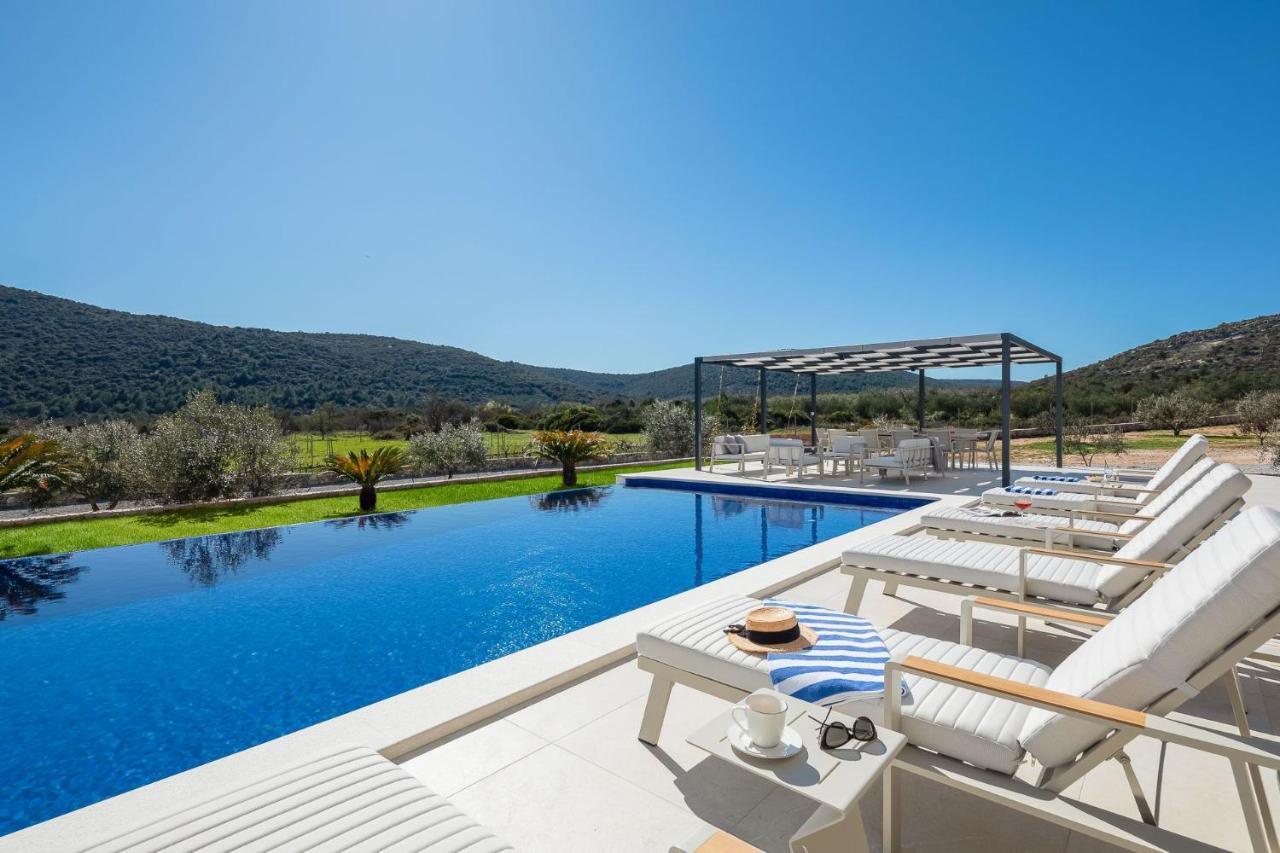 Luxury Dolac: Private Oasis With Heated Infinity Pool
